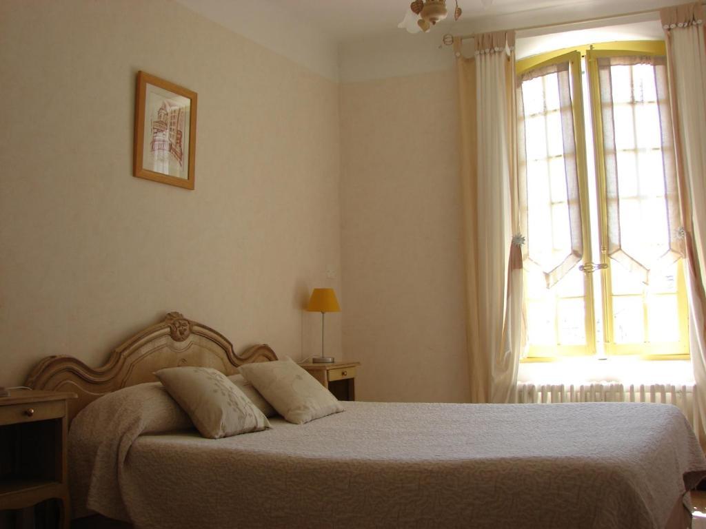 Hotel Le Siecle Mazan Rum bild